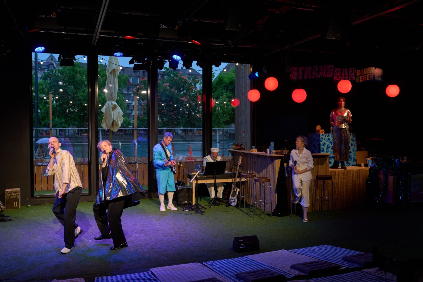 Luzerner Theater, «baden gehen 2», Foto: Emanuel Ammon