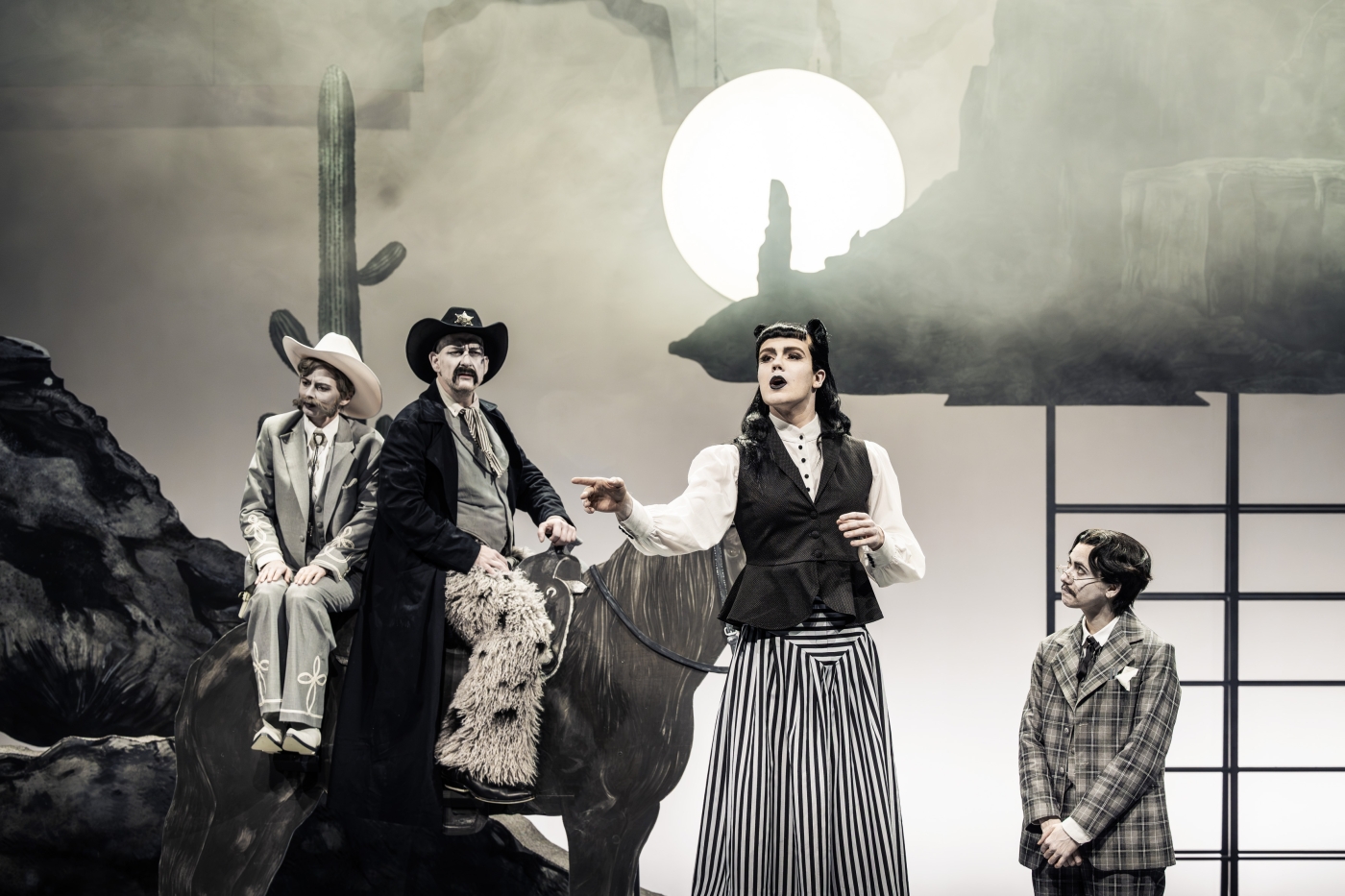 Luzerner Theater, «Der zerbrochne Krug», Foto: Tanja Dorendorf
