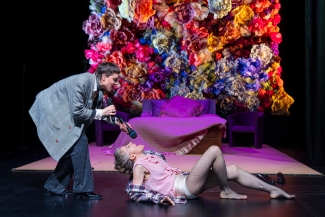 Luzerner Theater_Auf allen vieren_Solong_Tini Prüfert_Foto_Ingo Hoehn